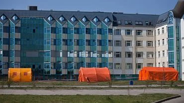 Wrocaw. Szukaj 900 pracownikw medycznych do szpitala tymczasowego. Zgosio si kilkudziesiciu