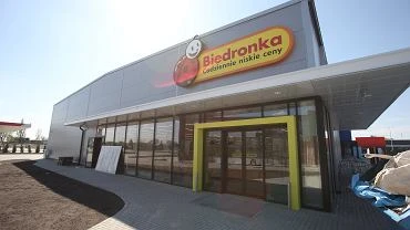 Biedronka ostrzega klientw. Oszuci obiecuj kart o wartoci 500 z, w rzeczywistoci kradn dane