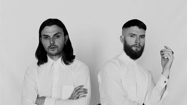 Hurts na albumie 