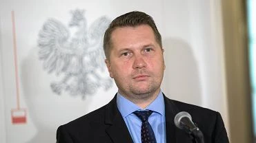 Przemysaw Czarnek: Gender prowadzi do zniewolenia. Nowe podrczniki to jest klucz