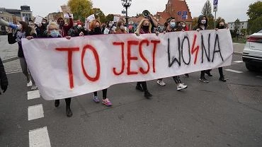 Dlaczego crki, matki i babcie bior udzia w Strajku Kobiet? 