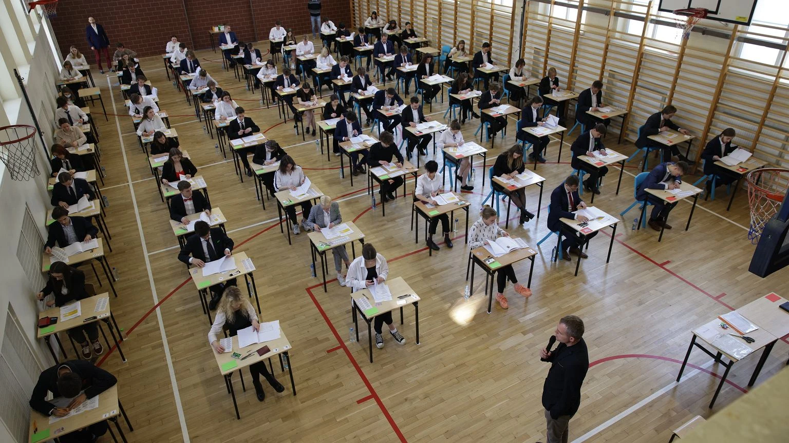 Tylko u nasNa studia przyjęli mnie z pocałowaniem ręki. Dziś nic z nich nie pamiętam