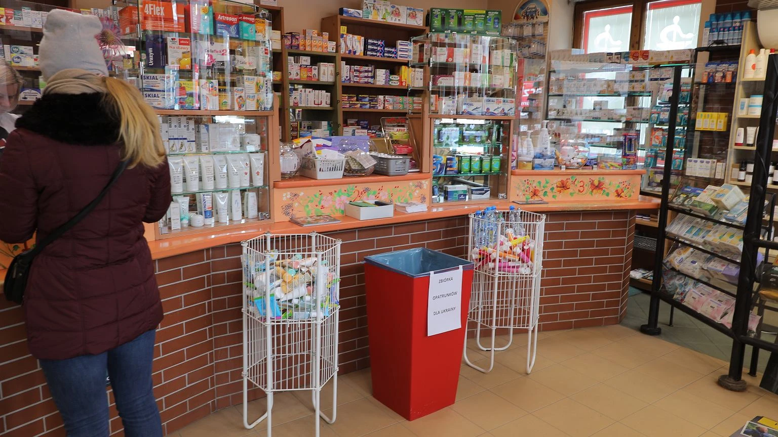 Tylko u nasPolacy ruszajÄ do aptek po saszetki na przeziÄbienie. Warto czy nie? Lekarz odpowiada