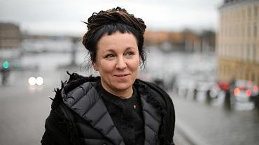 Dolny lsk. Olga Tokarczuk nie przyjmie tytuu Honorowego Obywatela. Oprcz niej uhonorowano biskupa Deca