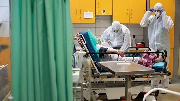 Pielgniarka z USA o podejciu chorych na COVID-19: Nie chc uwierzy, e koronawirus istnieje