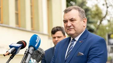 Senator Stanisaw Gawowski jest zakaony koronawirusem. 