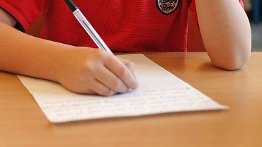 Trwaj prace nad zmniejszeniem zakresu wiedzy potrzebnej do zdania matury. Minister edukacji o priorytetach szk