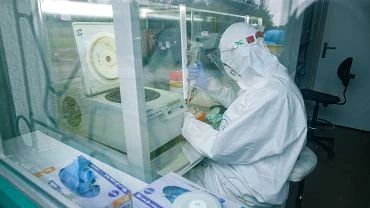 Koronawirus. Nowa definicja przypadku COVID-19. Chorob potwierdzi teraz test antygenowy