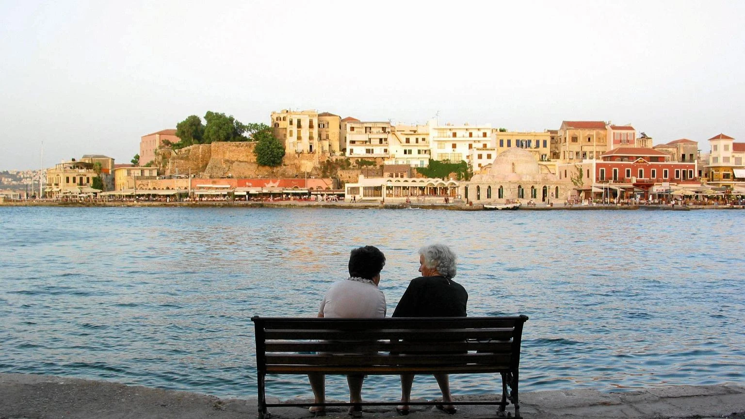 Nie ma lepszego miejsca na emeryturÄ? Nawet zimÄ jest powyĹźej 15 stopni. Do tego tanio