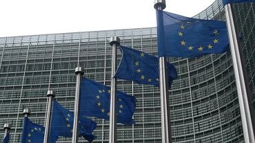 Sonda. Wicej Polakw przeciwko mechanizmowi powizania funduszy unijnych z praworzdnoci