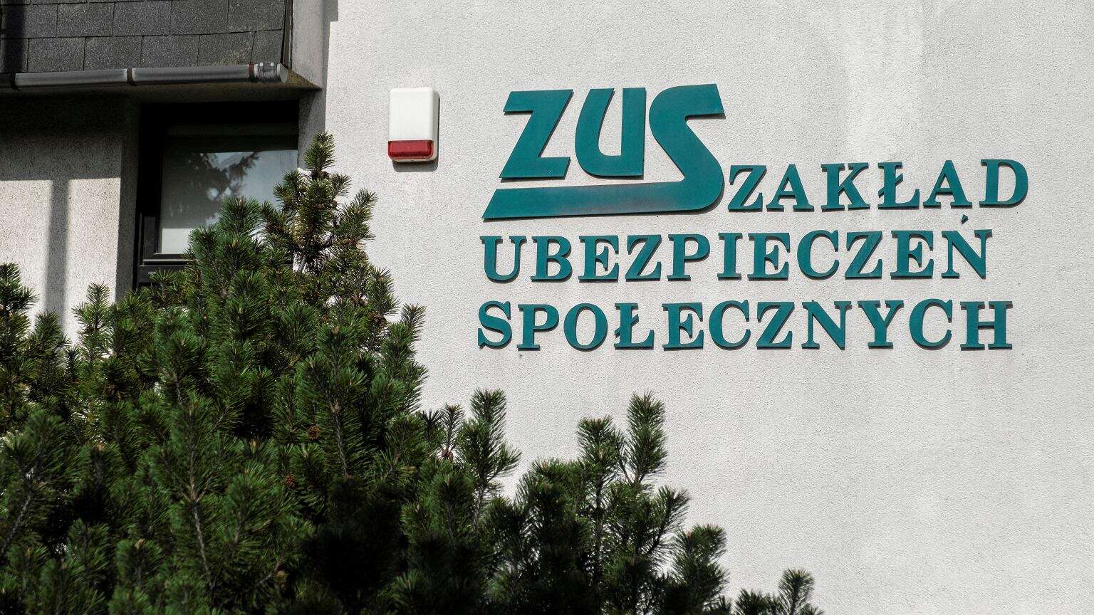 Przez lata dostawali zaniżoną emeryturę. Teraz sądzą się z ZUS-em. Jest nowa propozycja