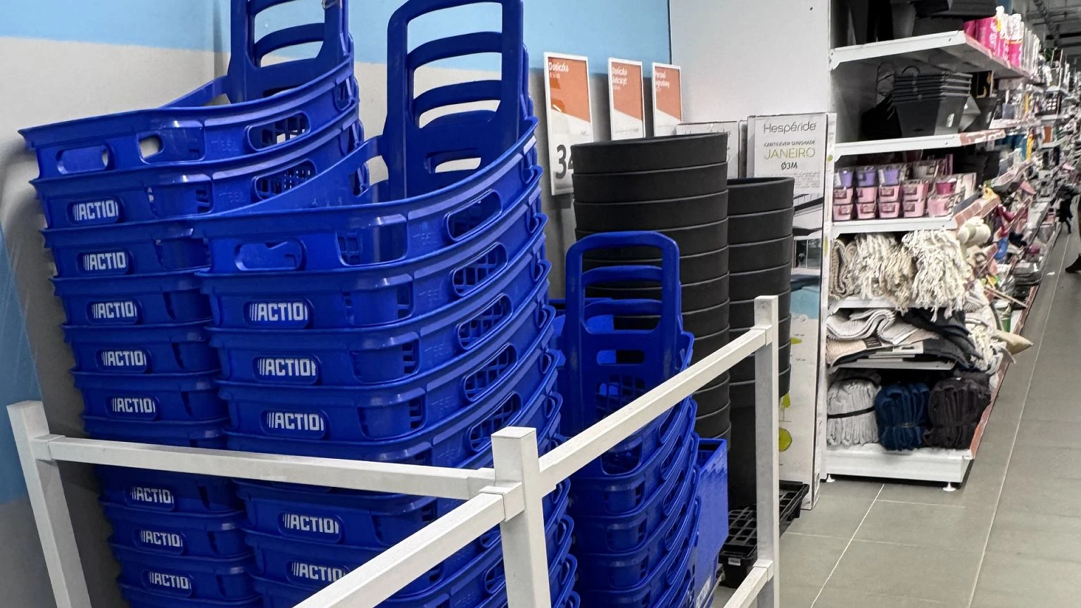 Ma 15 m i zamienia wieczór w bajkę. 13,99 zł w Action, aż zaniemówiłam. Perełka też w KiK