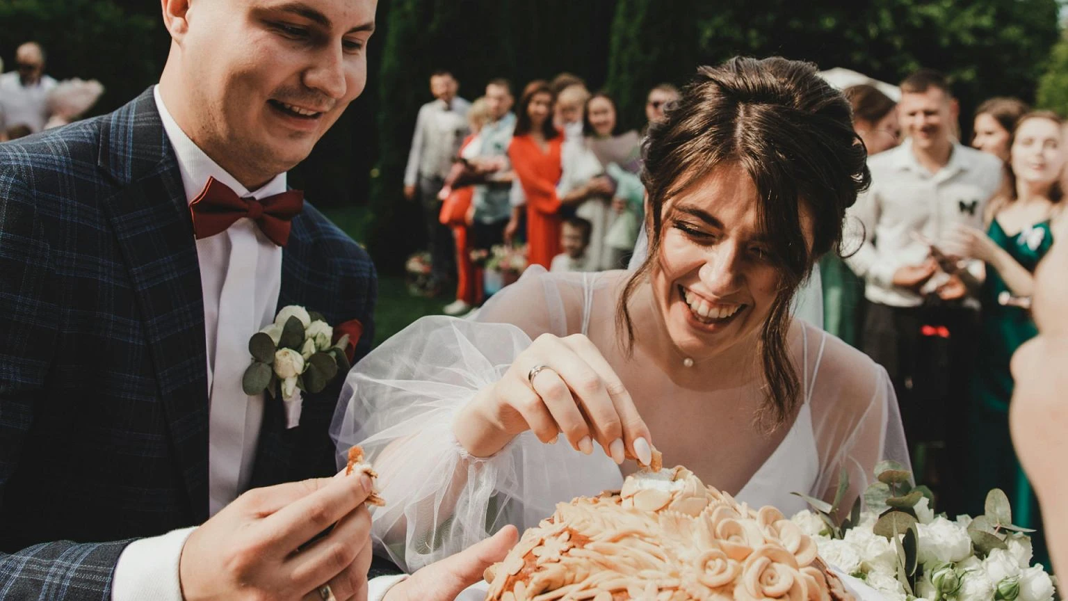 Wedding plannerki zdradzajÄ kulisy wesel w 2026. Tych wydatkĂłw moĹźna uniknÄÄ. 