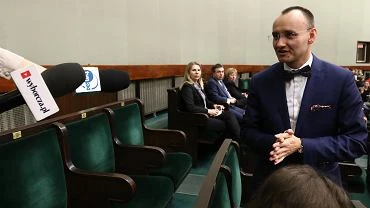 Uczniowie tocz si w przepenionych klasach. Rzecznik Praw Dziecka obwinia samorzdy