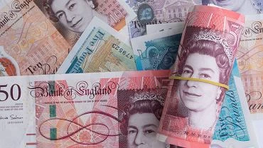 Kursy walut 11.09. Kolejny spadek wartoci funta szterlinga [kurs dolara, funta, euro, franka]