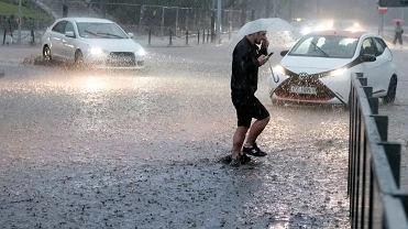 Podtopienia na lsku. Uruchomiono pogotowie przeciwpowodziowe. 