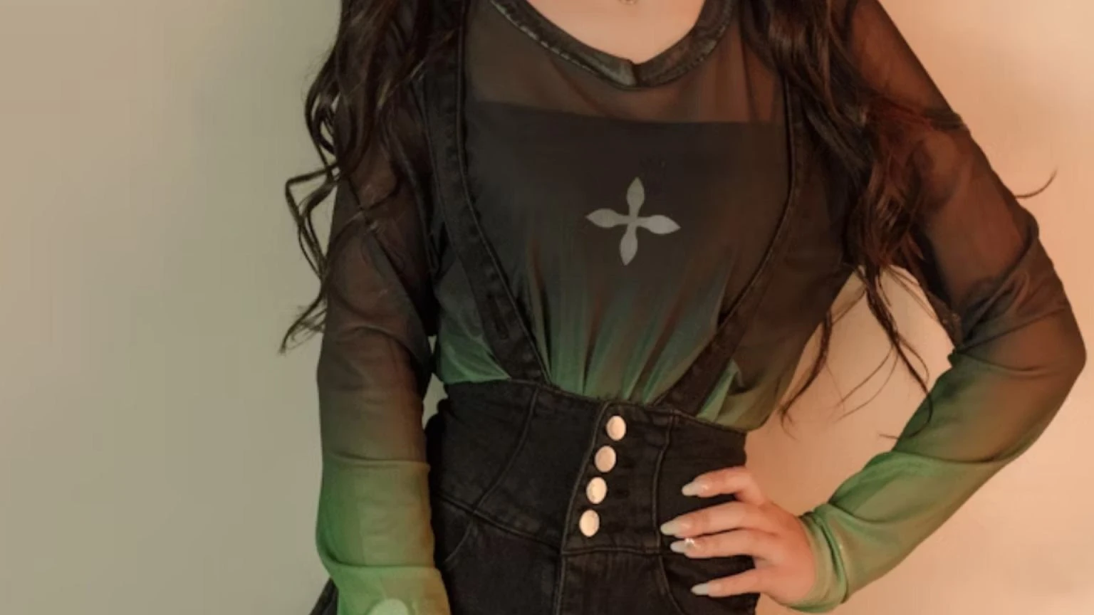 Wszystko zaczÄĹo siÄ od Jenny Ortegi. Teraz kaĹźdy chce wyprĂłbowaÄ ten styl