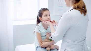 Angina u dzieci - przyczyny, objawy, leczenie