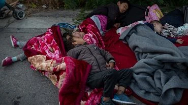 Niemieckie miasta chc przyj maoletnich uchodcw z Morii. Kraje europejskie deklaruj pomoc