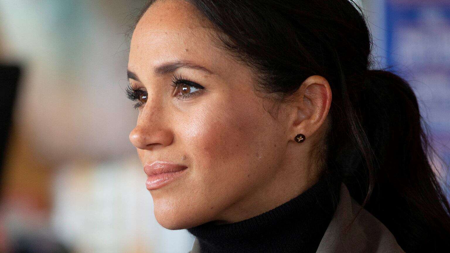 Ma 43 lata i zachwyca sylwetką. Meghan Markle tych trzech produktów unika jak ognia