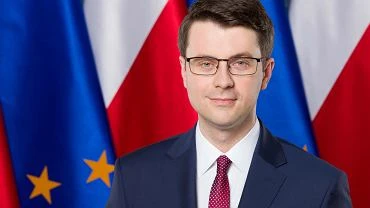 Lockdown kin i siowni. Rzecznik rzdu przekonuje: Winny transport publiczny