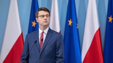 Piotr Mller na kwarantannie. Rzecznik rzdu zapewnia, e czuje si dobrze