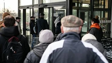 Limit osb w sklepach w czerwonej strefie. Nie wszdzie jest to pi osb na jedn kas