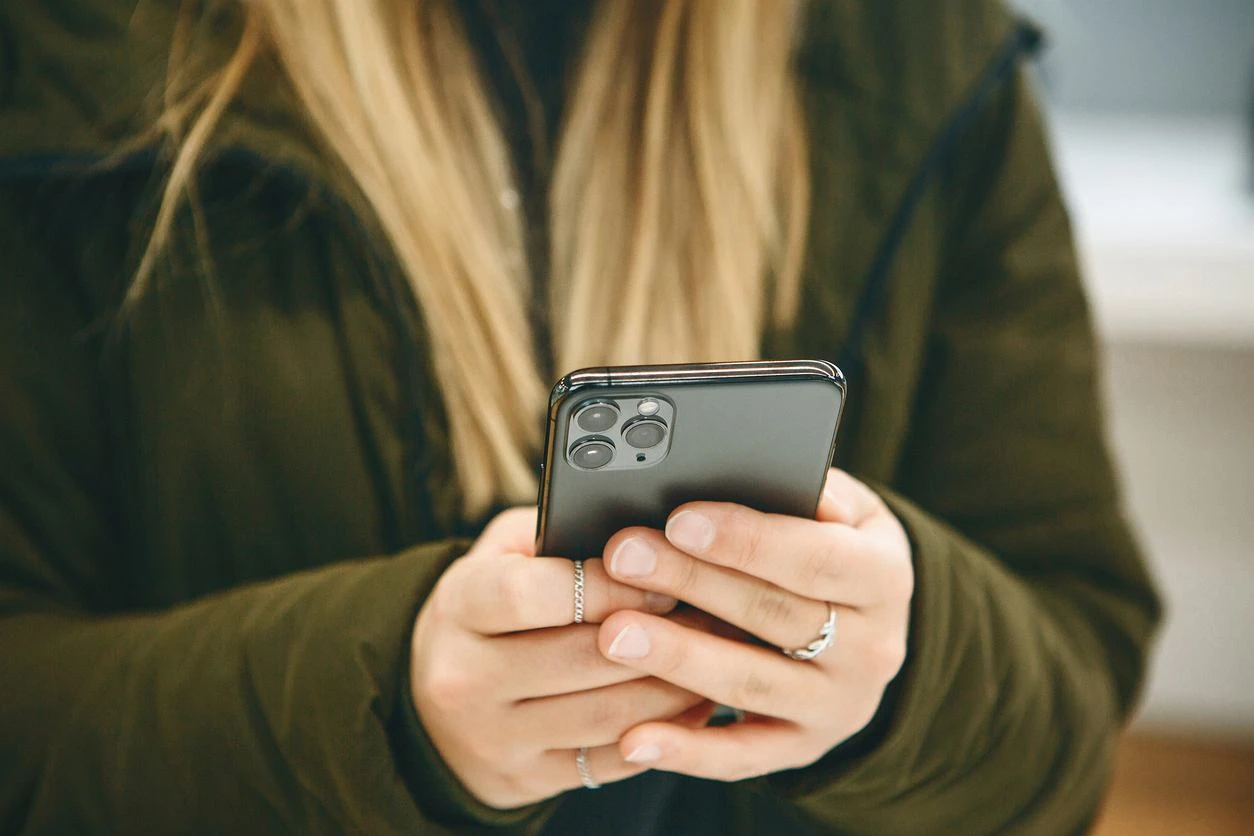 Masz dość natrętnych ofert? Ten trik sprawia, że telemarketer rozłącza się sam