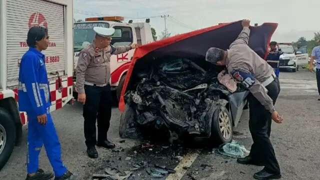 Positif Narkoba, 3 Penumpang Minibus Tewas Akibat Kecelakaan di Tol Pekanbaru