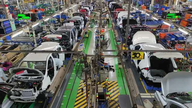 Produksi Mobil Toyota Kembali Amblas