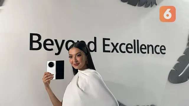 Begini Nih Cara Raline Shah Jalani Work-Life Balance Pakai Vivo X Fold3 Pro