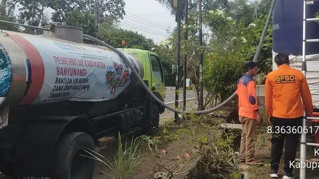 Antisipasi Kekeringan, Pemkab Banyuwangi Terus Distribusikan Air Bersih