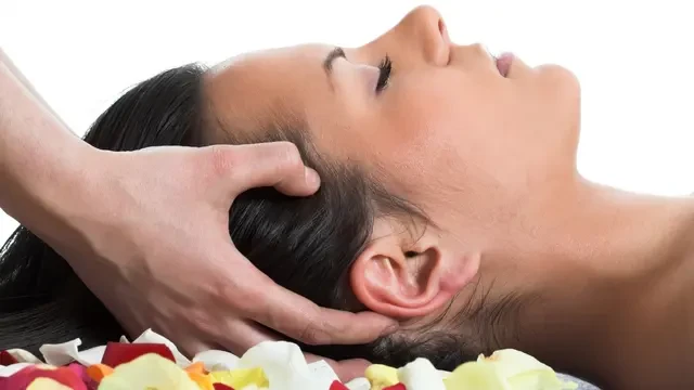 Teknik Pemijatan Kulit Kepala untuk Mendorong Pertumbuhan Rambut, Sederhana dan Mudah Dila...