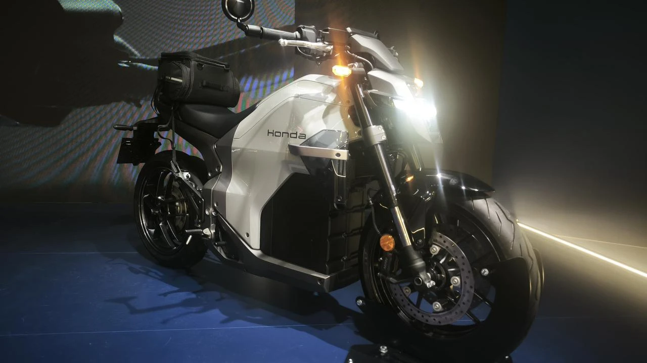 Laporan Liputan6.com dari Milan: Debut di EICMA 2025, Motor Listrik Honda WN7 Siap Dipasar...