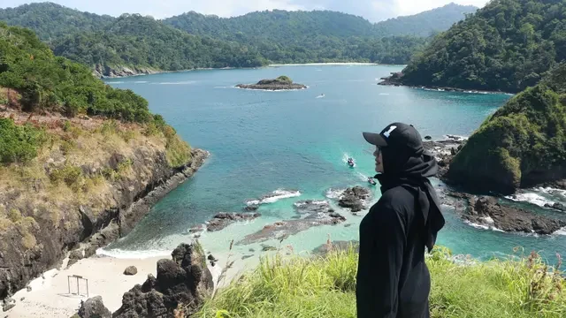Pulau Bedil, Destinasi Wisata Baru dengan Gugusan Pulau Eksotis di Banyuwangi