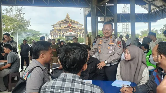 Tak Perlu ke Kantor Polisi, Warga Riau Kini Bisa Perpanjang SIM di 79 Titik yang Disediaka...