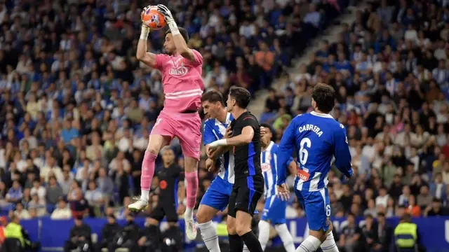 Joan Garcia Resmi Jadi Milik Barcelona, Batal ke MU dan Arsenal!