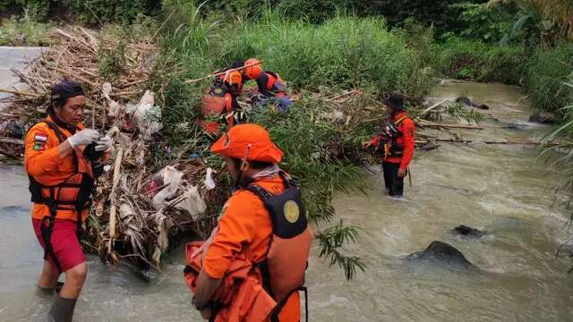 Hanyut Saat Mencari Udang, Wanita Paruh Baya di Lampung Ditemukan Meninggal Dunia