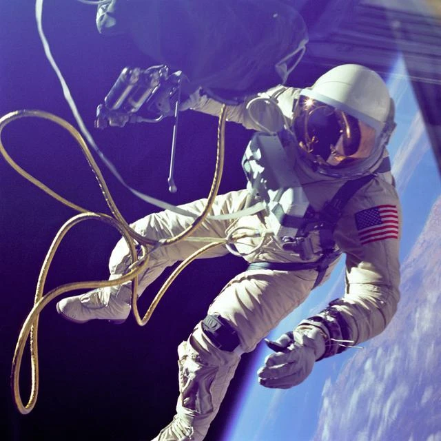 NASA Berencana Ajarkan Astronaut Cuci Pakaian Kotor di Luar Angkasa