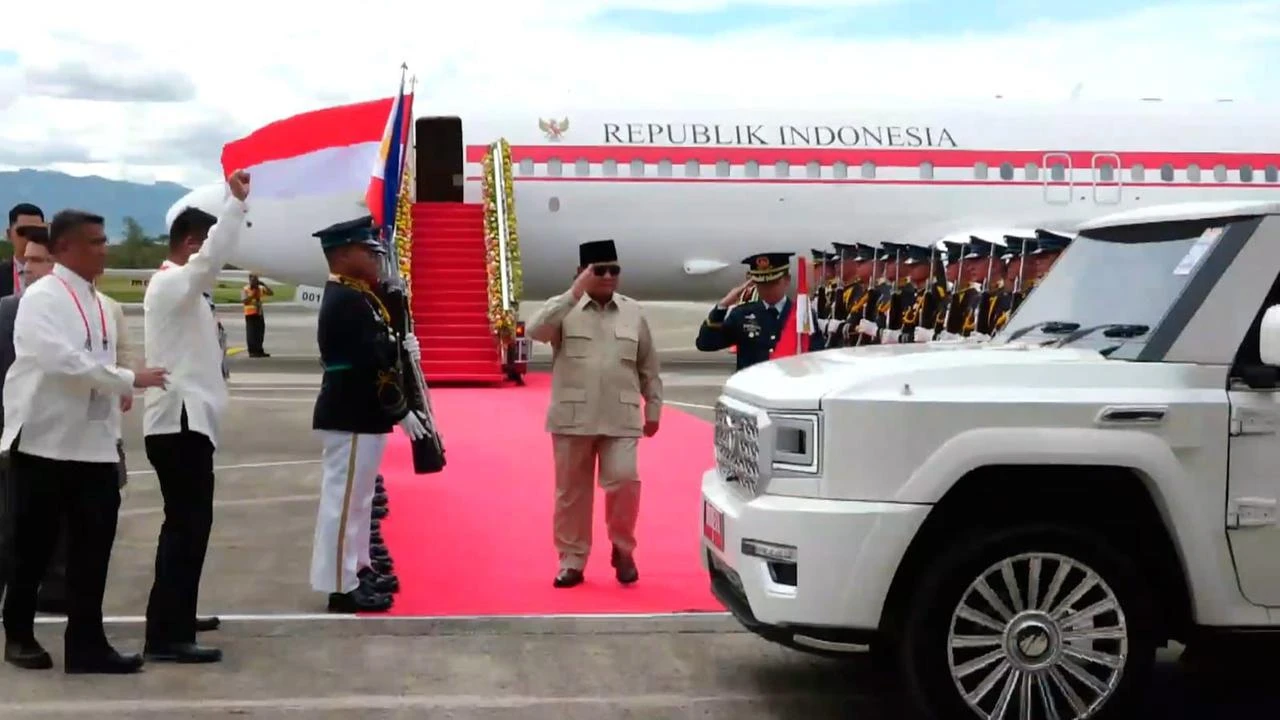 Jawaban Pindad Soal Permintaan Presiden Prabowo Bikin Mobil Kepresidenan Transparan