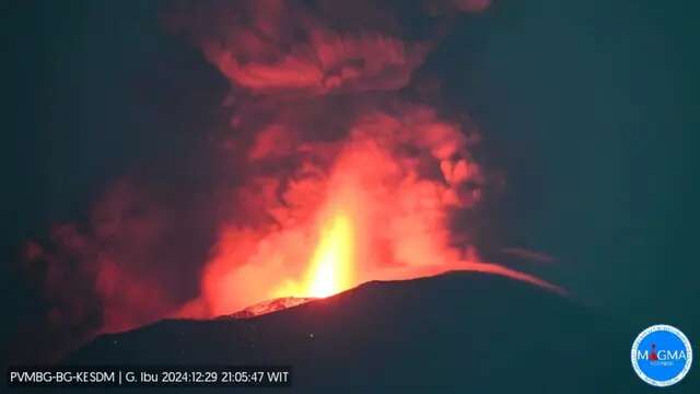 Level 3 Siaga, Gunung Ibu Maluku Utara Kembali Erupsi  