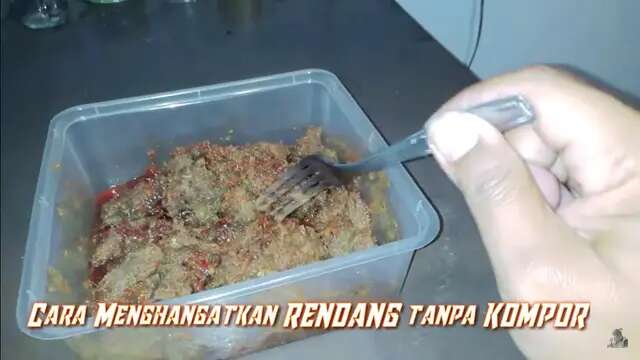 Tidak Perlu Microwave atau Kompor, Ini Trik Hangatkan Rendang Agar Tidak Basi sampai Berha...