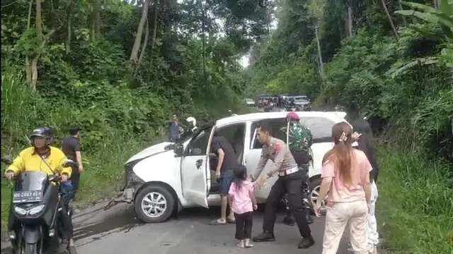 4 Kendaraan Terlibat Kecelakaan Beruntun di Jalur Wisata Pantai Mutun Lampung