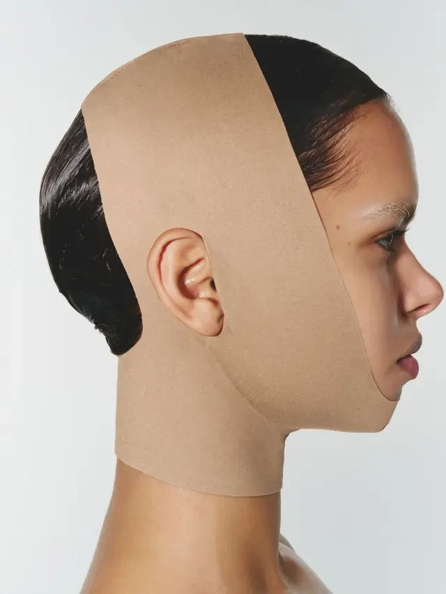 Kontroversi Kim Kardashian Rilis Face Wrap untuk Membentuk Rahang Wajah, Auto Disorot Para...