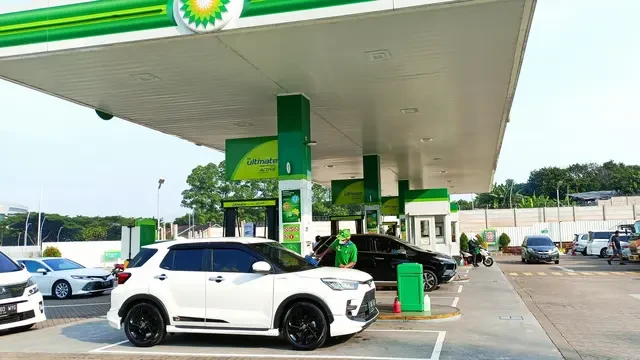 Raksasa Minyak Inggris BP Catat Laba Rp 44,4 Triliun