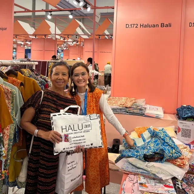 Cerita Pengusaha Muda Bali Tembus Pasar Fashion Global dengan Sentuhan Digital dan Pameran...