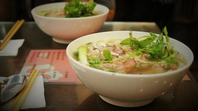 Vietnam Dinobatkan Sebagai Destinasi Kuliner Terbaik di Asia 2025, Italia Terbaik di Dunia