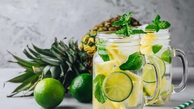 Mudah dan Sehat, Ini 5 Resep Infused Water yang Wajib Dicoba