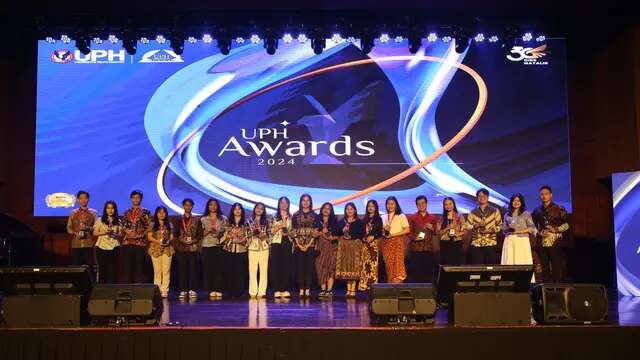 UPH Awards 2024 Dorong Mahasiswa Berkembang Secara Pribadi dan Profesional