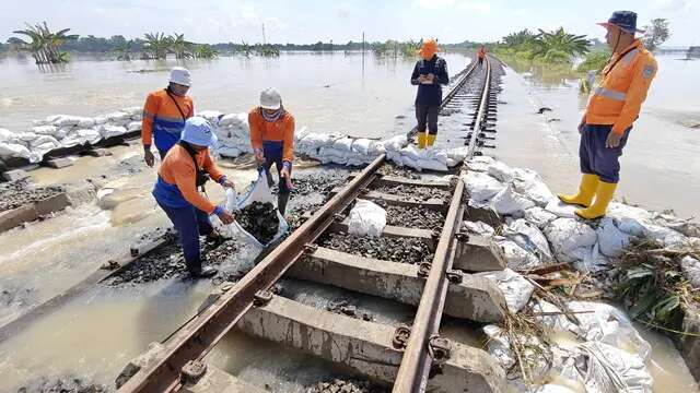 Jalur Kereta Api Lintas Grobogan Lumpuh, Sungai Tuntang Jebol Lagi